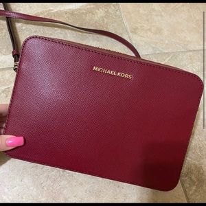 *BRAND NEW* Michael Kors Crossbody bag